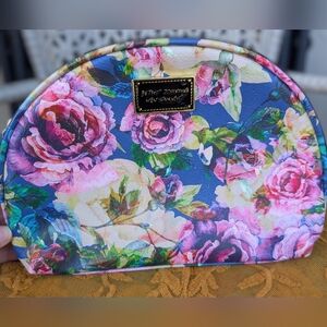 BETSEY JOHNSON New York Floral Zippered Make Up Bag NWOT